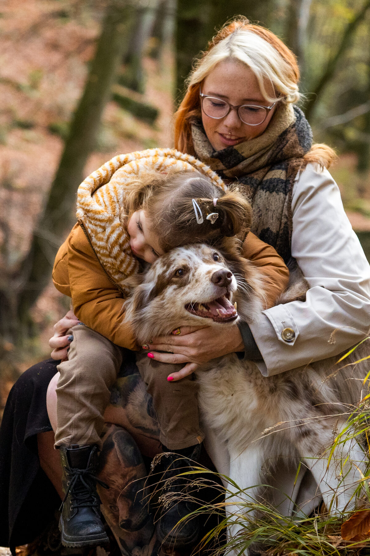 gezinsfotograaf buiten familieshoot in bos buitenshoots gezin gezinsfoto’s natuur