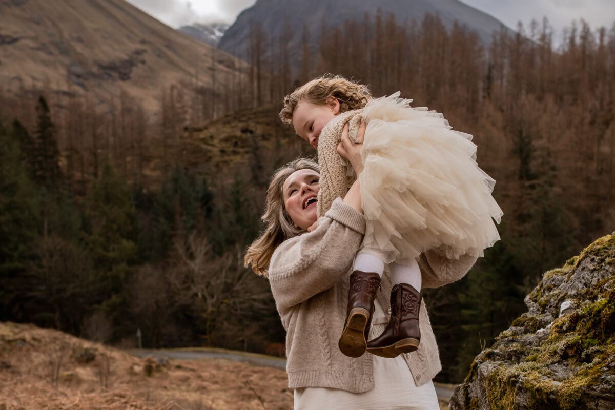 gezinsshoot samen ontspannen buitenland